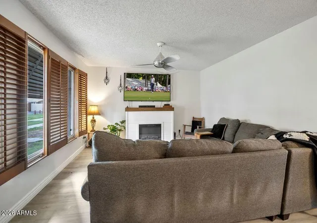 Photo 3 of Townhouse for sale at 4442 W Solano Dr S, Glendale, AZ 85301 | MLS# 7073934 | Listing updated on 2026-09-17