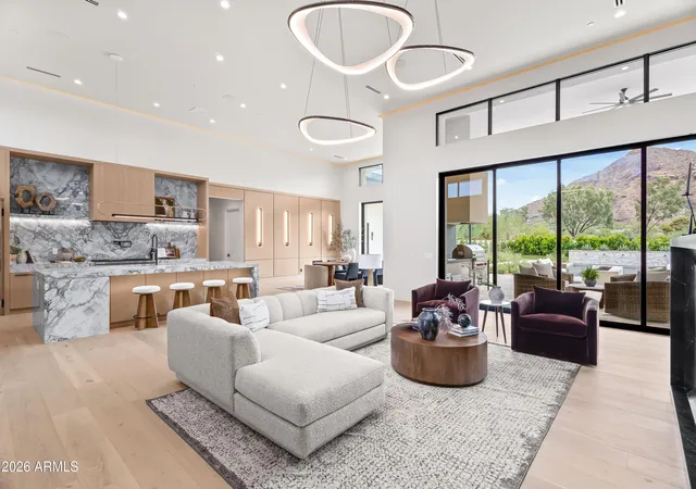 Photo 1 of Single family home for sale at 6321 N 48Th Pl, Paradise Valley, AZ 85253 | MLS# 7072952 | Listing updated on 2026-09-09