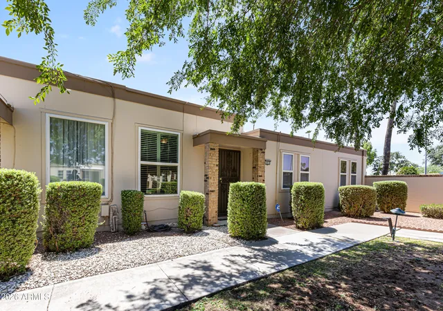 Photo 1 of Sale Pending at 10016 W Hawthorn Dr, Sun City, AZ 85351 | MLS# 7073232 | Listing updated on 2026-09-19