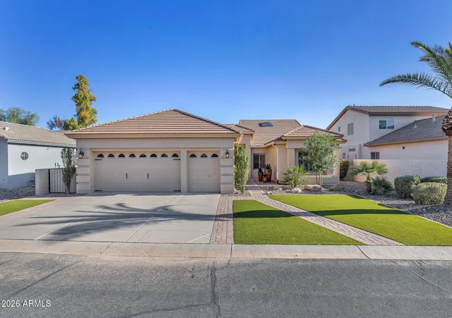 Photo 1 of Sale Pending at 10059 E Cedar Waxwing Dr, Sun Lakes, AZ 85248 | MLS# 7076496 | Listing updated on 2026-09-12