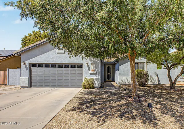 Photo 4 of Single family home for sale at 4304 E Del Rio St, Gilbert, AZ 85295 | MLS# 7073996 | Listing updated on 2026-09-17