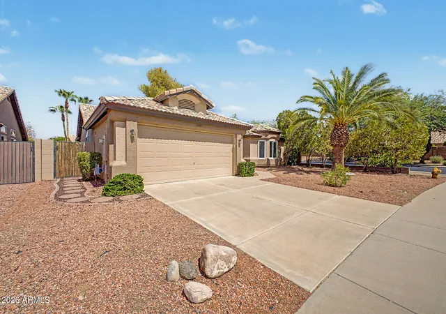 Photo 3 of Single family home for sale at 10983 W Tonopah Dr, Peoria, AZ 85373 | MLS# 7076346 | Listing updated on 2026-09-05