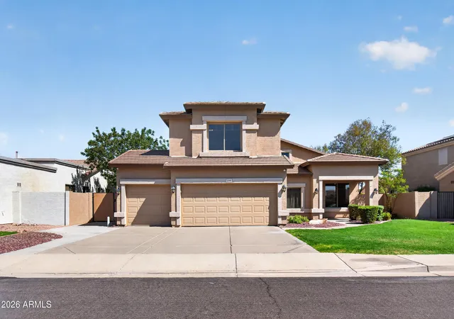 Photo 1 of Single family home for sale at 3316 E Maplewood St, Gilbert, AZ 85297 | MLS# 7075671 | Listing updated on 2026-09-17