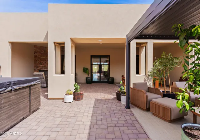 Photo 2 of Single family home for sale at 1816 E Fortune Dr, Phoenix, AZ 85086 | MLS# 7075751 | Listing updated on 2026-09-08