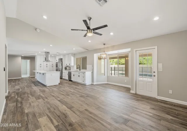 Photo 3 of Single family home for sale at 5227 E Paradise Ln, Scottsdale, AZ 85254 | MLS# 7078317 | Listing updated on 2026-10-12
