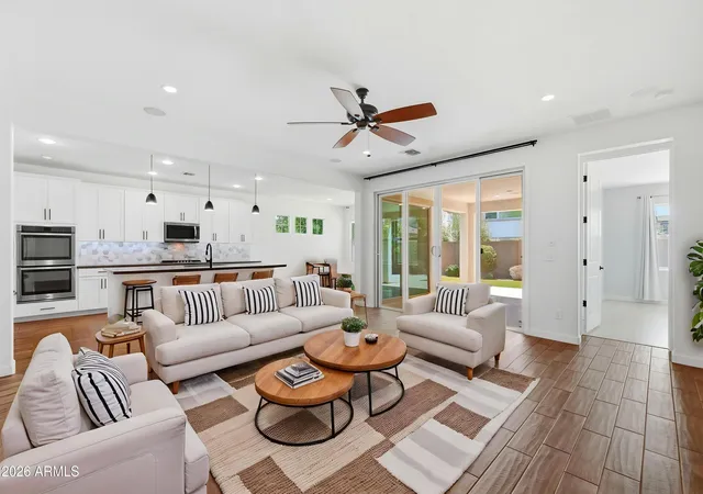Photo 2 of Single family home for sale at 923 W Yellowstone Way, Chandler, AZ 85248 | MLS# 7073039 | Listing updated on 2026-09-14