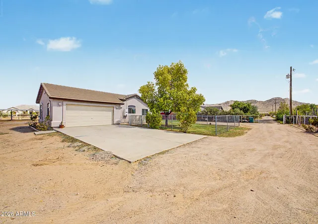 Photo 3 of Sale Pending at 26215 S 201st Way, Queen Creek, AZ 85142 | MLS# 7074139 | Listing updated on 2026-09-09
