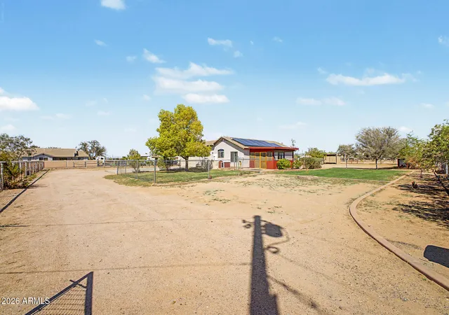 Photo 4 of Sale Pending at 26215 S 201st Way, Queen Creek, AZ 85142 | MLS# 7074139 | Listing updated on 2026-09-09