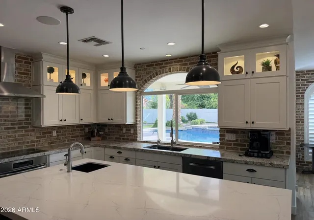 Photo 3 of Sale Pending at 9195 N 101st Street, Scottsdale, AZ 85258 | MLS# 7073381 | Listing updated on 2026-10-09