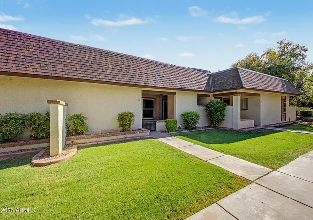 Photo 2 of Townhouse for sale at 8101 N 107th Avenue #46, Peoria, AZ 85345 | MLS# 7074075 | Listing updated on 2026-09-14