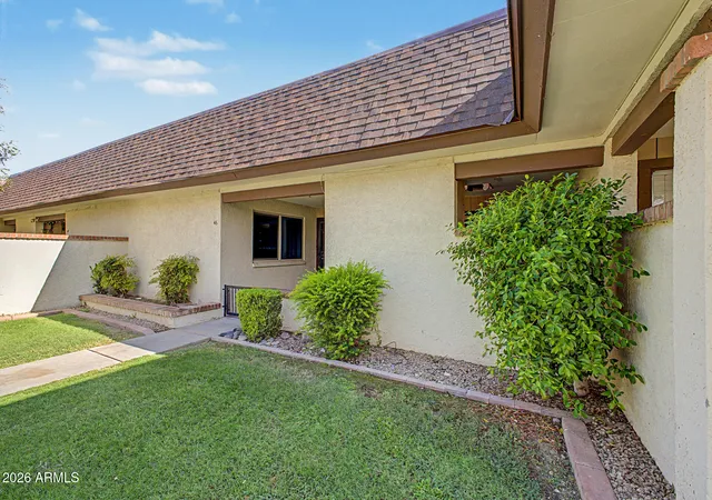 Photo 3 of Townhouse for sale at 8101 N 107th Avenue #46, Peoria, AZ 85345 | MLS# 7074075 | Listing updated on 2026-09-14
