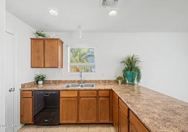 Photo 4 of Single family home for sale at 28981 N Coal Ave, San Tan Valley, AZ 85143 | MLS# 7072475 | Listing updated on 2026-10-09