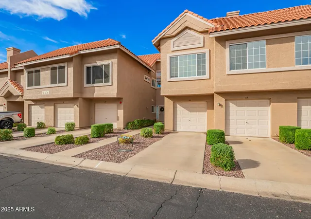 Photo 3 of Townhouse for sale at 1633 E Lakeside Dr #66, Gilbert, AZ 85234 | MLS# 7073875 | Listing updated on 2026-09-19
