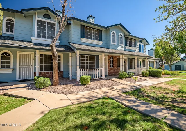 Townhouse for sale at 10100 N 89th Avenue #66, Peoria, AZ 85345 | MLS# 7074291