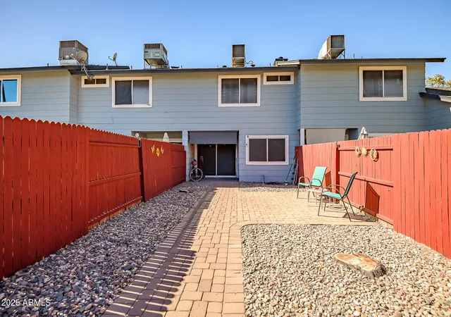 Photo 2 of Townhouse for sale at 10100 N 89th Avenue #66, Peoria, AZ 85345 | MLS# 7074291 | Listing updated on 2026-09-23