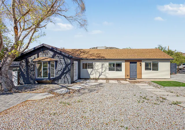Photo 2 of Single family home for sale at 10846 N 12th Street, Phoenix, AZ 85020 | MLS# 7074411 | Listing updated on 2026-09-06
