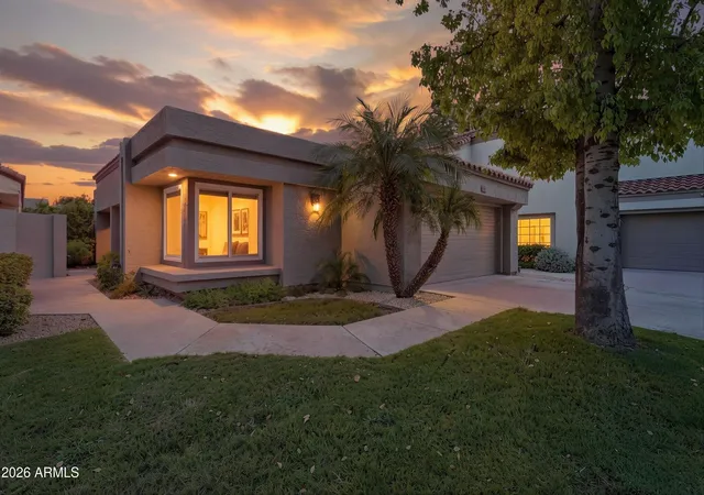 Photo 3 of Sale Pending at 12005 N 40th Way, Phoenix, AZ 85028 | MLS# 7073685 | Listing updated on 2026-09-13