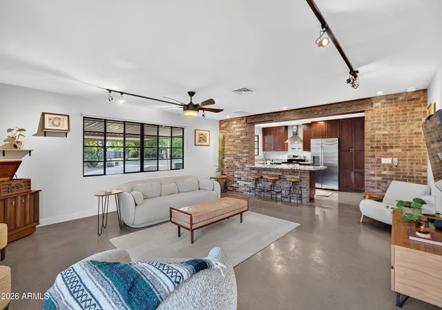 Photo 4 of Sale Pending at 5119 N 12th Avenue, Phoenix, AZ 85013 | MLS# 7073508 | Listing updated on 2026-10-11
