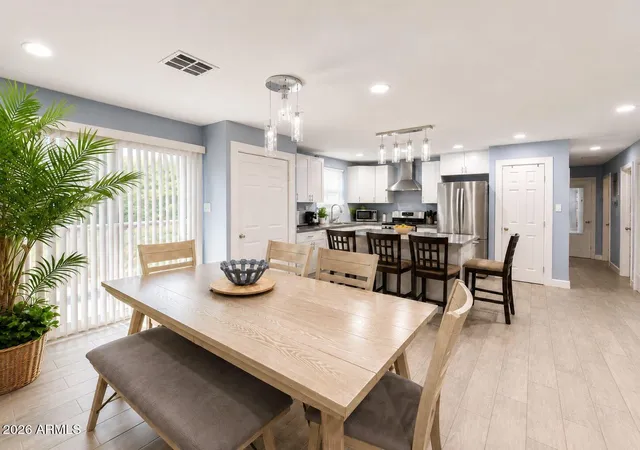 Photo 4 of Single family home for sale at 2922 N 39Th Ave W, Phoenix, AZ 85019 | MLS# 7073294 | Listing updated on 2026-09-02