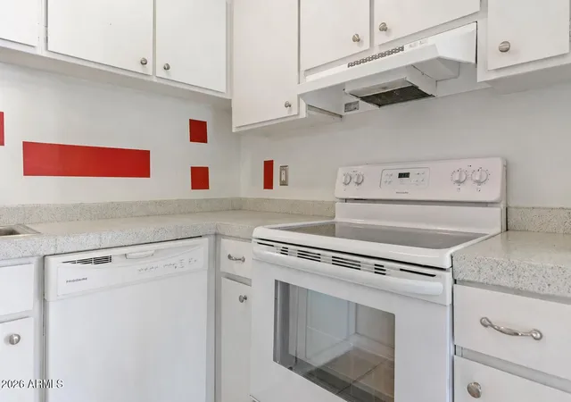Photo 3 of Condo for sale at 1006 E Osborn Rd #D, Phoenix, AZ 85014 | MLS# 7074727 | Listing updated on 2026-09-02