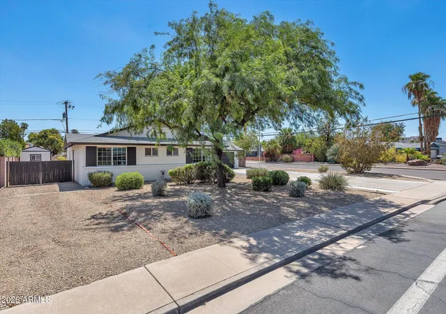 Photo 2 of Single family home for sale at 3001 E Cholla St, Phoenix, AZ 85028 | MLS# 7073253 | Listing updated on 2026-09-23