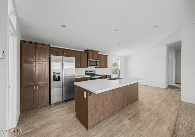 Photo 4 of Manufactured home for sale at 7016 W Wanda Lynn Ln, Peoria, AZ 85382 | MLS# 7078422 | Listing updated on 2026-09-11