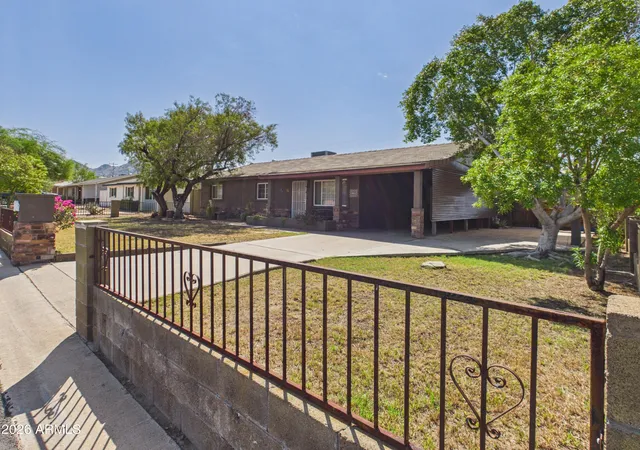Photo 3 of Single family home for sale at 1201 E Griswold Rd, Phoenix, AZ 85020 | MLS# 7073860 | Listing updated on 2026-09-05