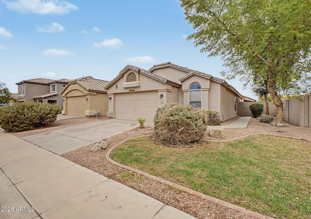 Photo 3 of Single family home for sale at 43924 W Cahill Dr, Maricopa, AZ 85138 | MLS# 7075794 | Listing updated on 2026-09-16
