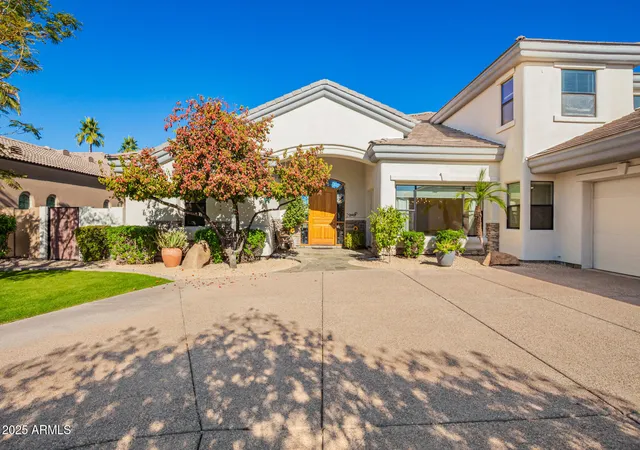 Photo 3 of Single family home for sale at 652 W Aster Ct, Chandler, AZ 85248 | MLS# 7074650 | Listing updated on 2026-09-14