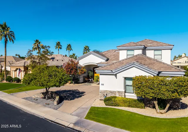 Photo 4 of Single family home for sale at 652 W Aster Ct, Chandler, AZ 85248 | MLS# 7074650 | Listing updated on 2026-09-14