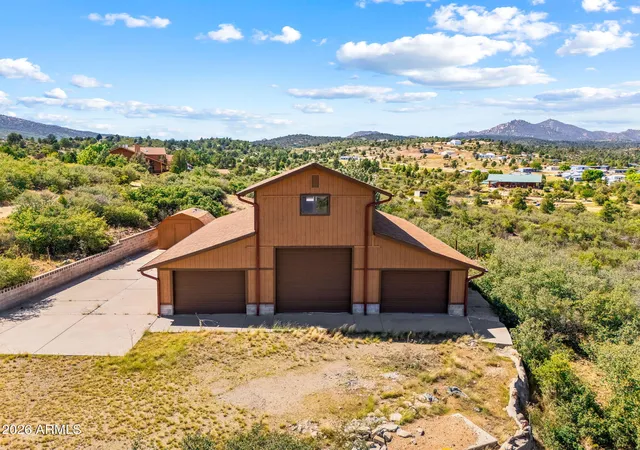 Photo 3 of Sale Pending at 18700 S Aggie Hodge Rd, Kirkland, AZ 86332 | MLS# 7076715 | Listing updated on 2026-09-23