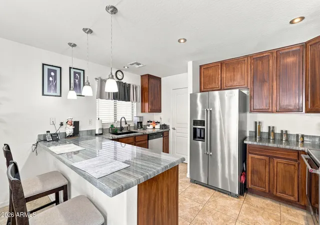 Photo 3 of Single family home for sale at 824 E Wolf Holw Dr, Casa Grande, AZ 85122 | MLS# 7074906 | Listing updated on 2026-09-18