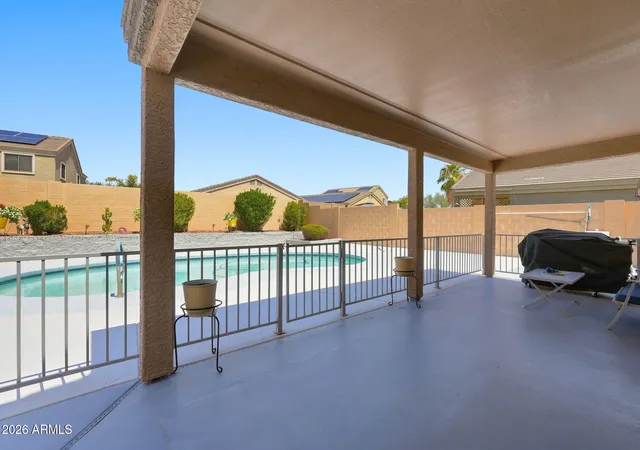 Photo 4 of Single family home for sale at 824 E Wolf Holw Dr, Casa Grande, AZ 85122 | MLS# 7074906 | Listing updated on 2026-09-18