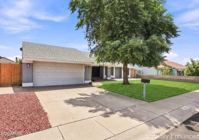 Photo 2 of Single family home for sale at 7635 W College Dr, Phoenix, AZ 85033 | MLS# 7075893 | Listing updated on 2026-09-10
