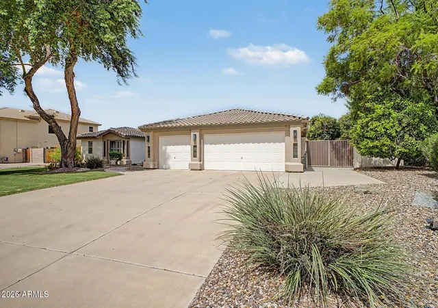 Photo 3 of Single family home for sale at 4206 E Fountain St, Mesa, AZ 85205 | MLS# 7078010 | Listing updated on 2026-09-11