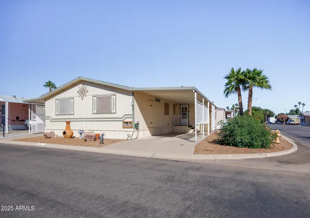 Photo 3 of Manufactured home for sale at 450 W Sunwest Dr #200, Casa Grande, AZ 85122 | MLS# 7074000 | Listing updated on 2026-09-19