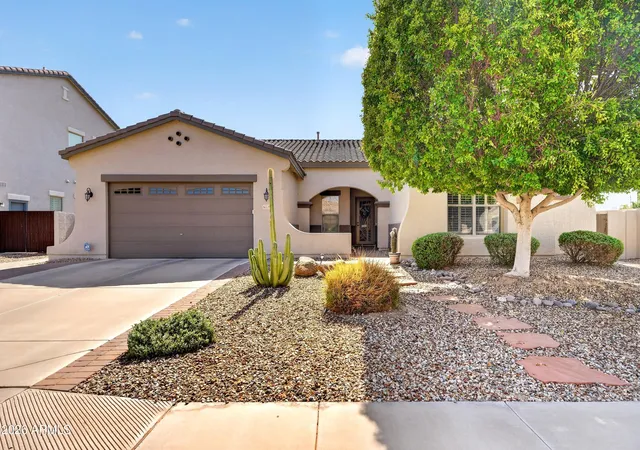 Photo 2 of Single family home for sale at 6729 S Banning St, Gilbert, AZ 85298 | MLS# 7074097 | Listing updated on 2026-09-02