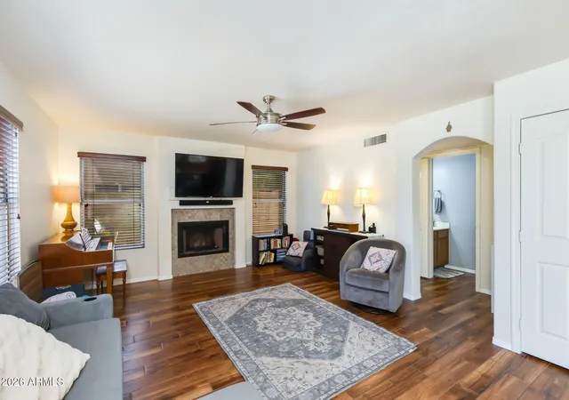Photo 4 of Single family home for sale at 633 W Nopal Ave, Mesa, AZ 85210 | MLS# 7074439 | Listing updated on 2026-09-14