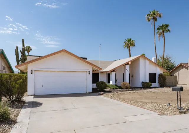 Photo 3 of Single family home for sale at 2309 W Port Royale Ln, Phoenix, AZ 85023 | MLS# 7074706 | Listing updated on 2026-09-03