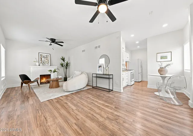 Photo 3 of Single family home for sale at 1005 E Moreland St, Phoenix, AZ 85006 | MLS# 7074893 | Listing updated on 2026-10-08