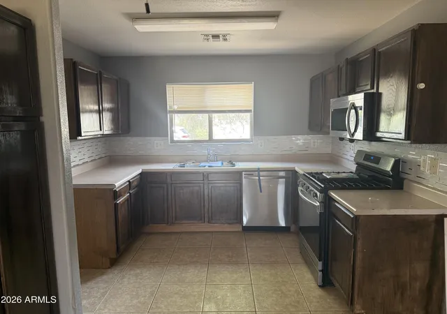 Photo 3 of Single family home for sale at 1033 E Cowboy Cvs Trl, San Tan Valley, AZ 85143 | MLS# 7076512 | Listing updated on 2026-10-03