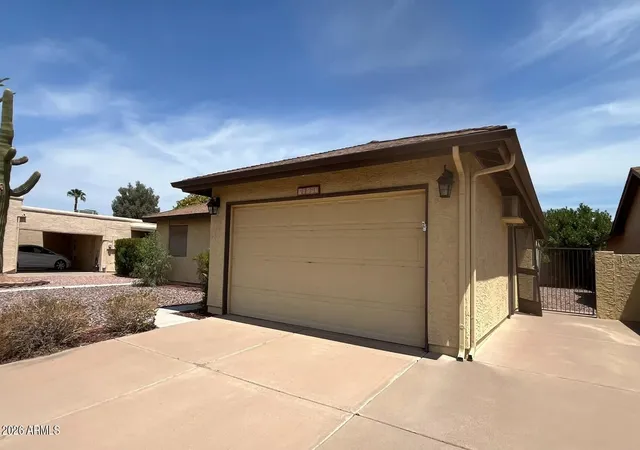 Photo 3 of Sale Pending at 26429 S New Town Dr, Sun Lakes, AZ 85248 | MLS# 7073935 | Listing updated on 2026-09-15