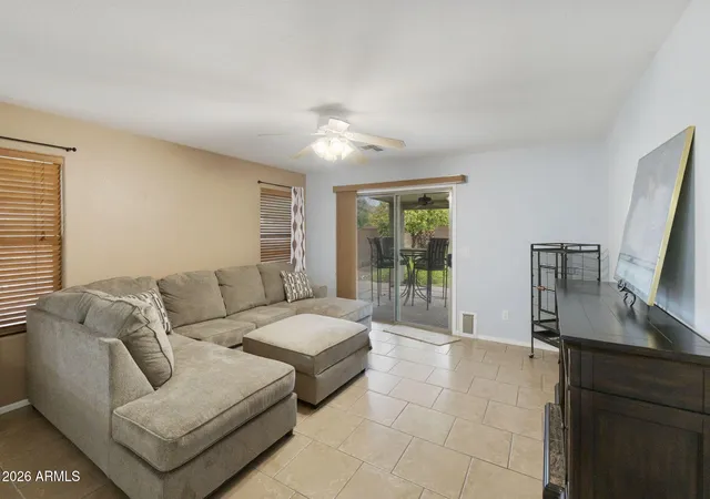 Photo 3 of Sale Pending at 897 E Mountain View Rd, San Tan Valley, AZ 85143 | MLS# 7076058 | Listing updated on 2026-10-09