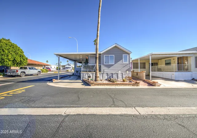 Photo 3 of Manufactured home for sale at 111 S Greenfield Rd #289, Mesa, AZ 85206 | MLS# 7073914 | Listing updated on 2026-09-04