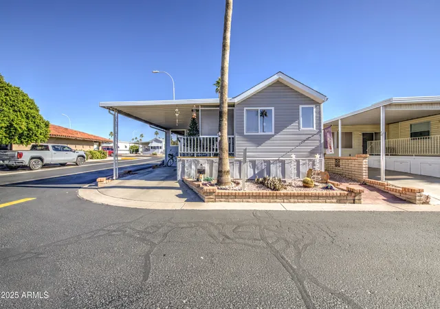 Photo 3 of Manufactured home for sale at 111 S Greenfield Rd #289, Mesa, AZ 85206 | MLS# 7073914 | Listing updated on 2026-09-04
