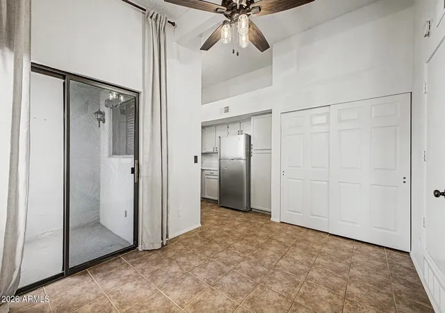 Photo 4 of House for sale at 7300 N Dreamy Draw Dr #211, Phoenix, AZ 85020 | MLS# 7074140 | Listing updated on 2026-10-23