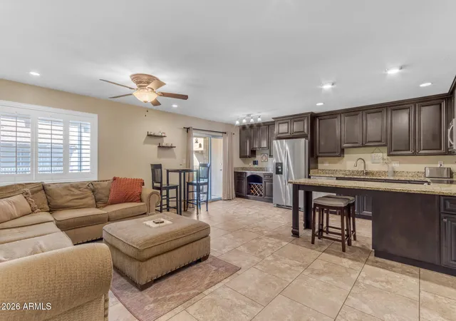 Photo 3 of House for sale at 5525 E Thomas Rd #D5, Phoenix, AZ 85018 | MLS# 7075020 | Listing updated on 2026-09-04