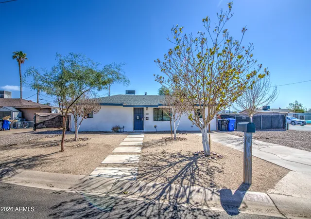 Photo 2 of Single family home for sale at 1901 E Encinas Ln, Phoenix, AZ 85040 | MLS# 7074218 | Listing updated on 2026-09-02