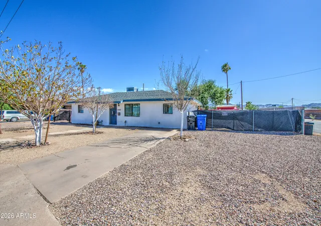 Photo 3 of Single family home for sale at 1901 E Encinas Ln, Phoenix, AZ 85040 | MLS# 7074218 | Listing updated on 2026-09-02