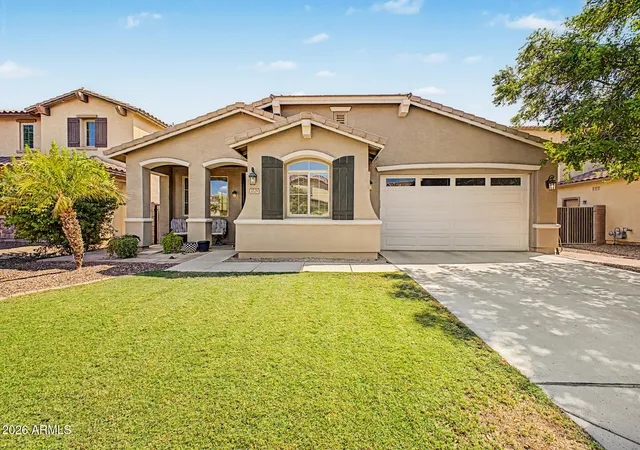 Photo 1 of Single family home for sale at 2725 E Narrowleaf Dr, Gilbert, AZ 85298 | MLS# 7074869 | Listing updated on 2026-09-18